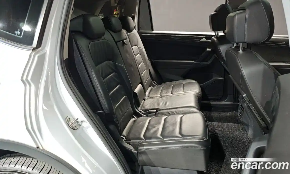 Volkswagen Tiguan 2018 2.0 гидро в Москве № 1838206, фото 11