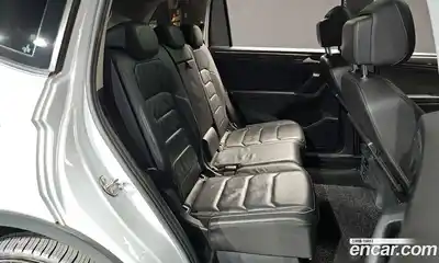 Volkswagen Tiguan 2018 2.0 гидро в Москве № 1838206, миниатюра 11