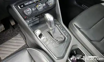 Volkswagen Tiguan 2018 2.0 гидро в Москве № 1838206, миниатюра 9