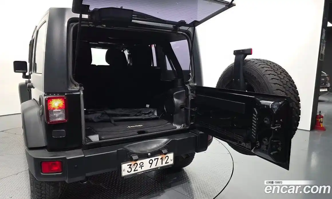Jeep Wrangler 2013 2.8 гидро в Москве № 1838417, фото 20