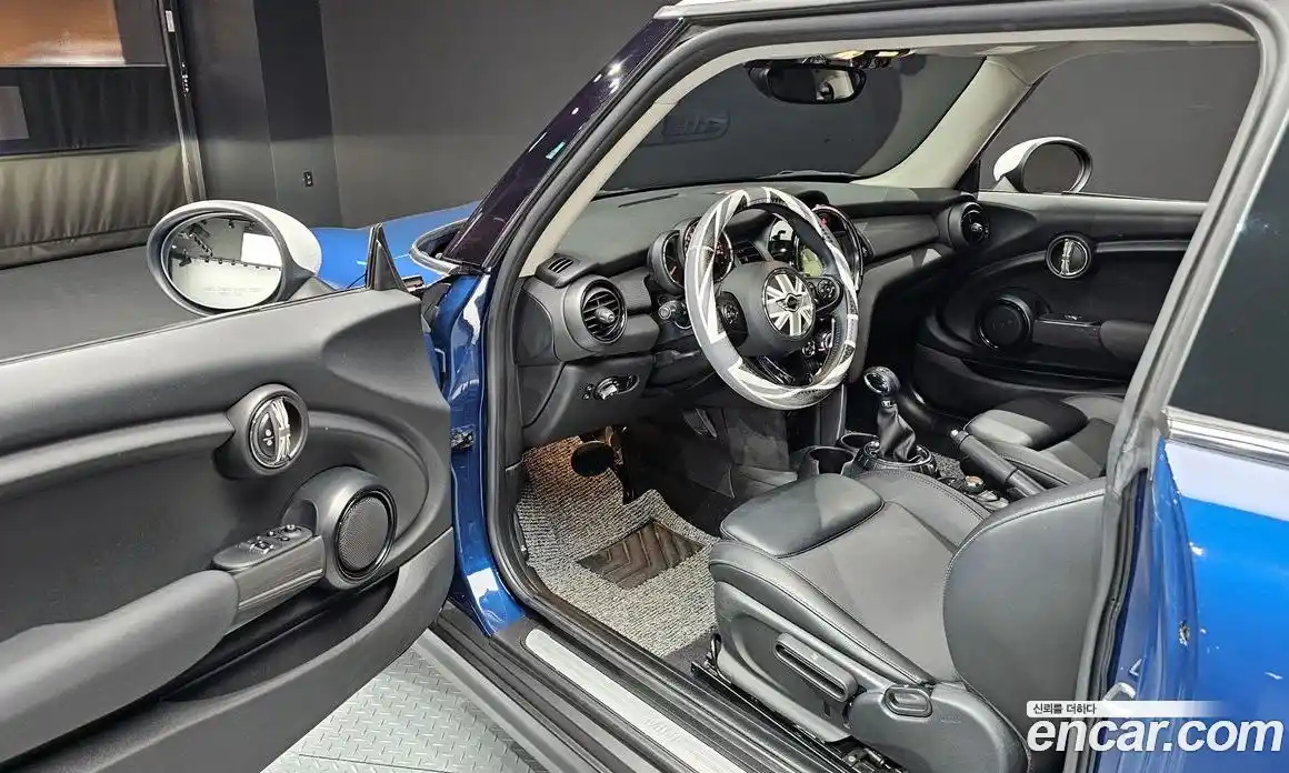 Mini Cooper 2017 1.5 гидро в Москве № 210463, фото 11