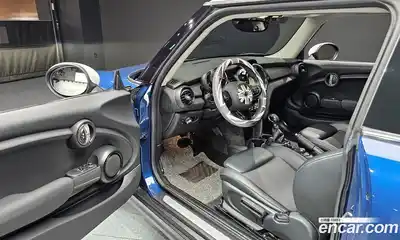 Mini Cooper 2017 1.5 гидро в Москве № 210463, миниатюра 11