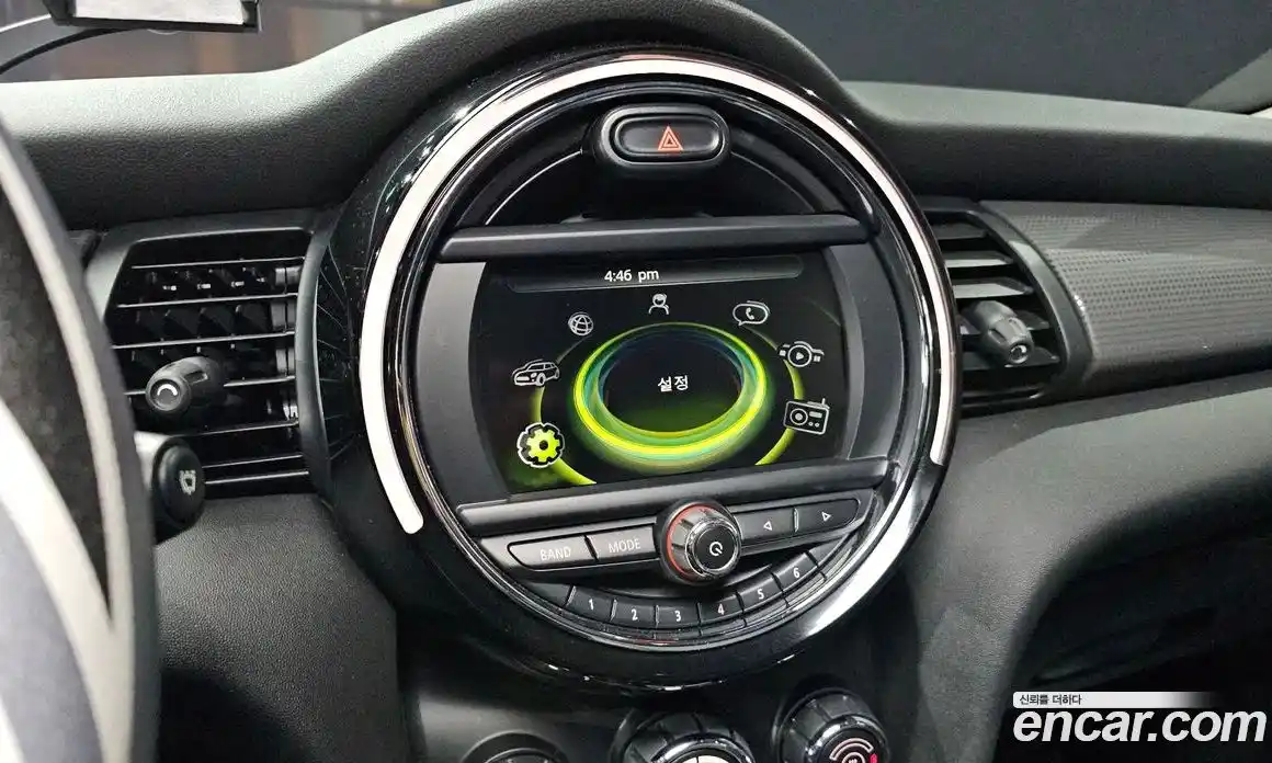 Mini Cooper 2017 1.5 гидро в Москве № 210463, фото 16