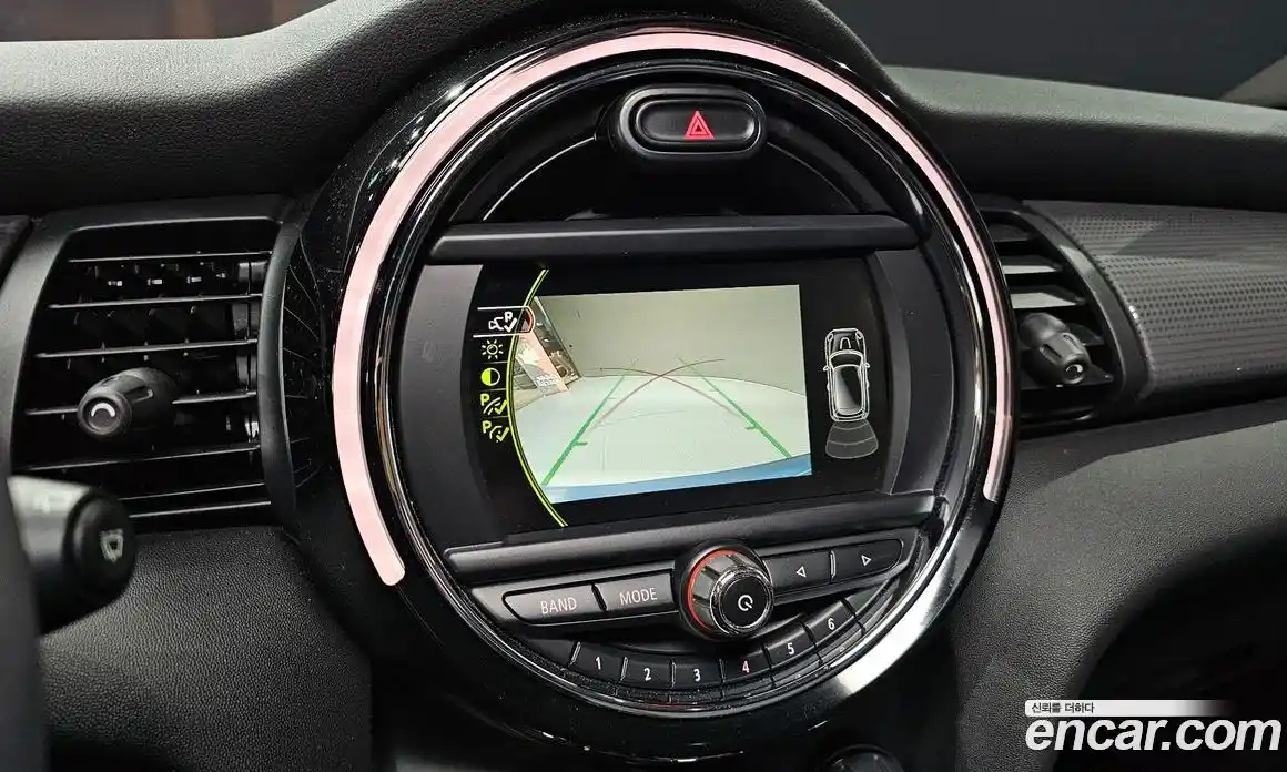 Mini Cooper 2017 1.5 гидро в Москве № 210463, фото 17
