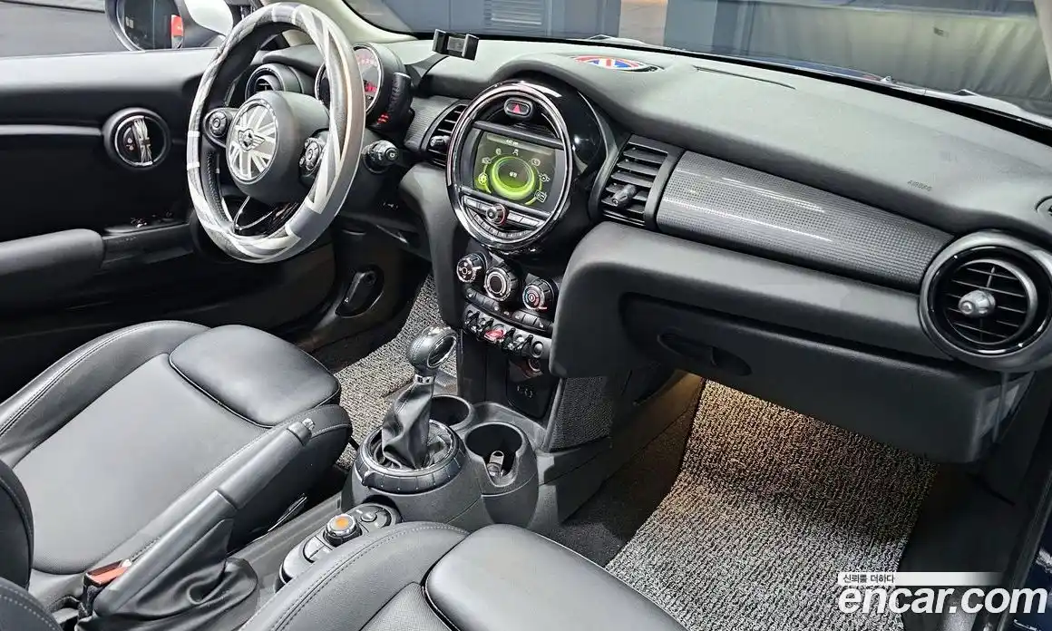 Mini Cooper 2017 1.5 гидро в Москве № 210463, фото 7