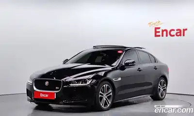 Jaguar XE, 2016