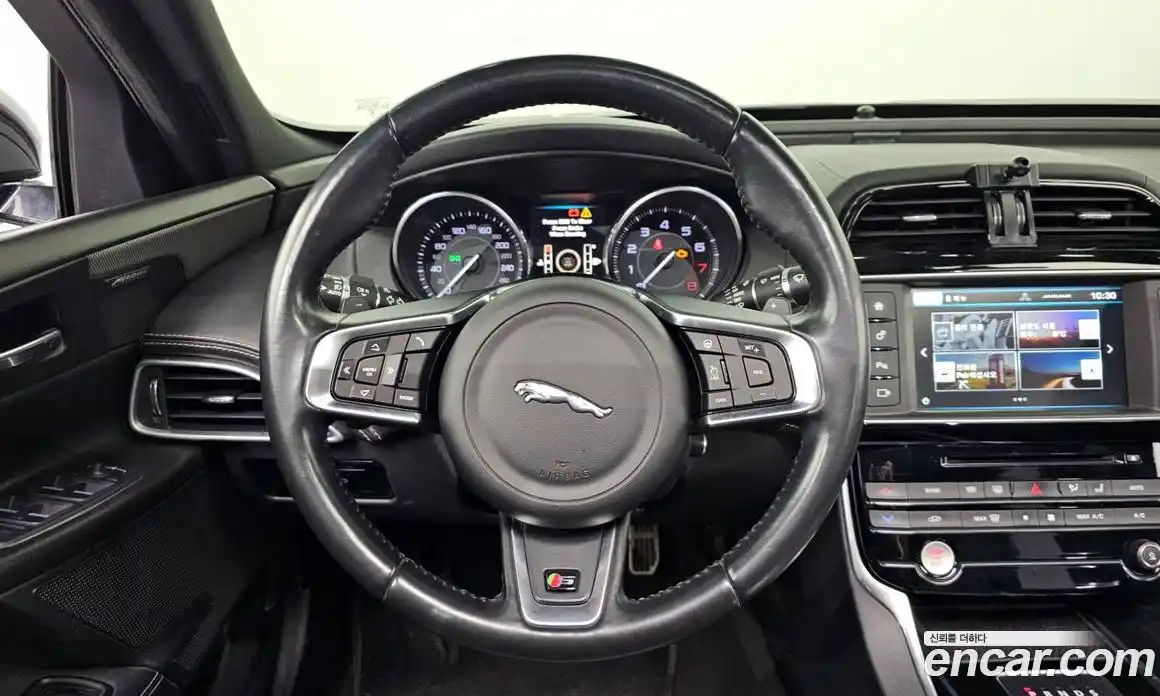 Jaguar XE 2016 3.0 гидро в Москве № 238130, фото 13