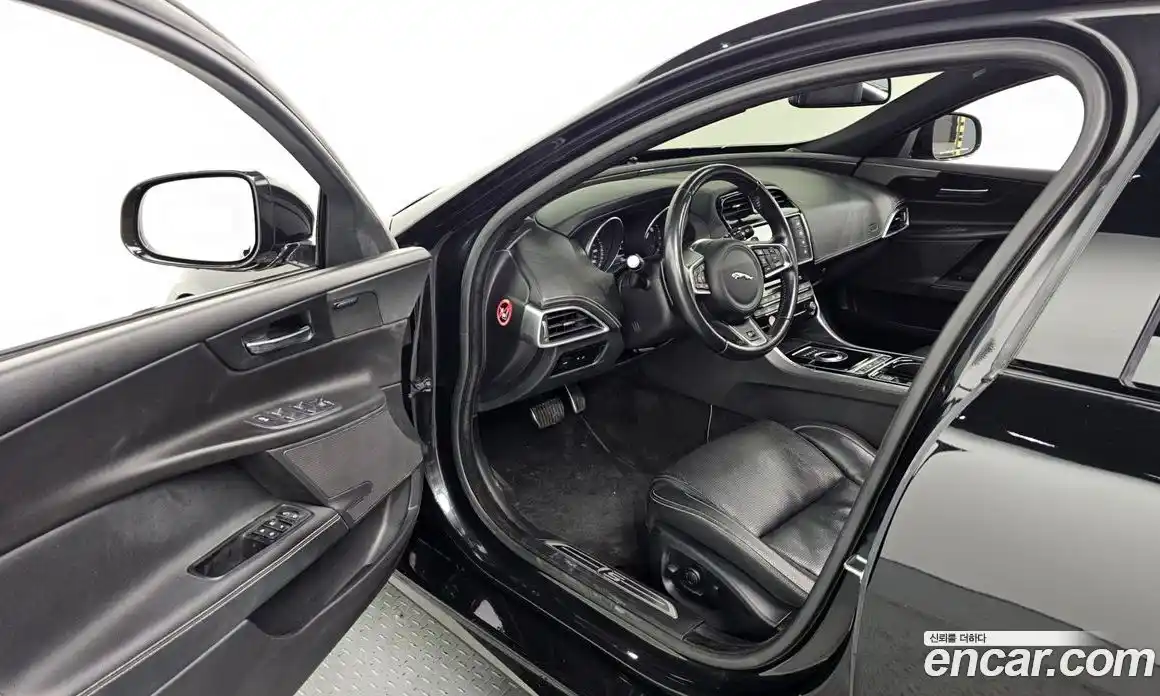 Jaguar XE 2016 3.0 гидро в Москве № 238130, фото 10