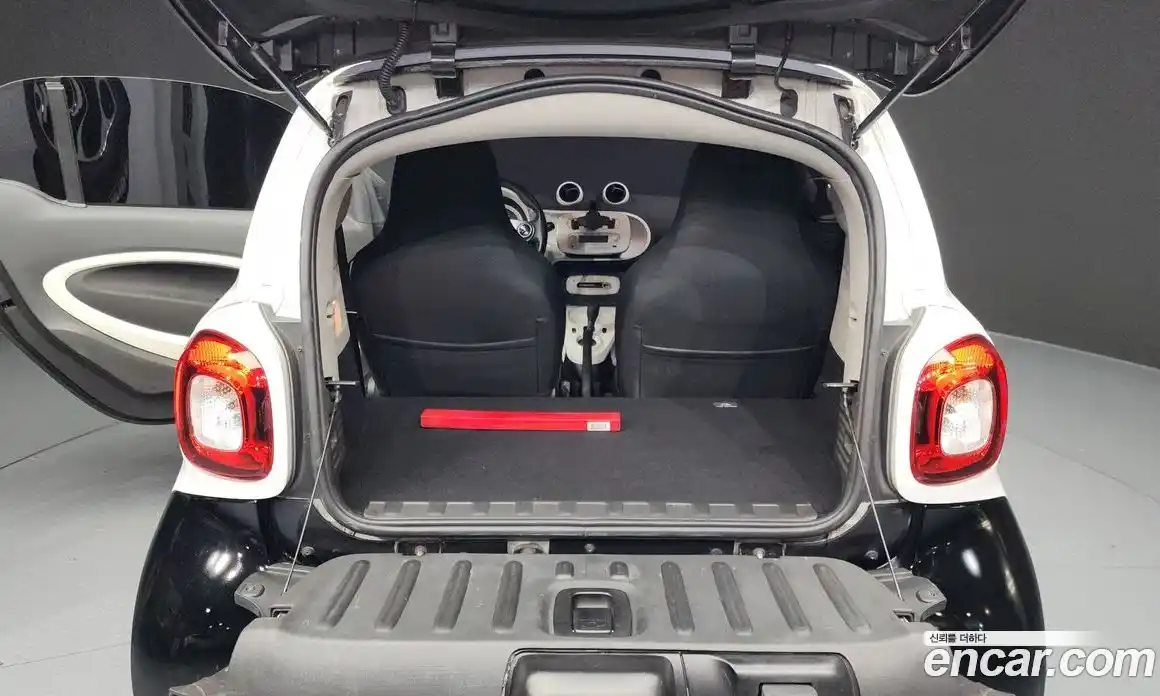 Smart Fortwo 2015 1.0 гидро в Москве № 381689, фото 20