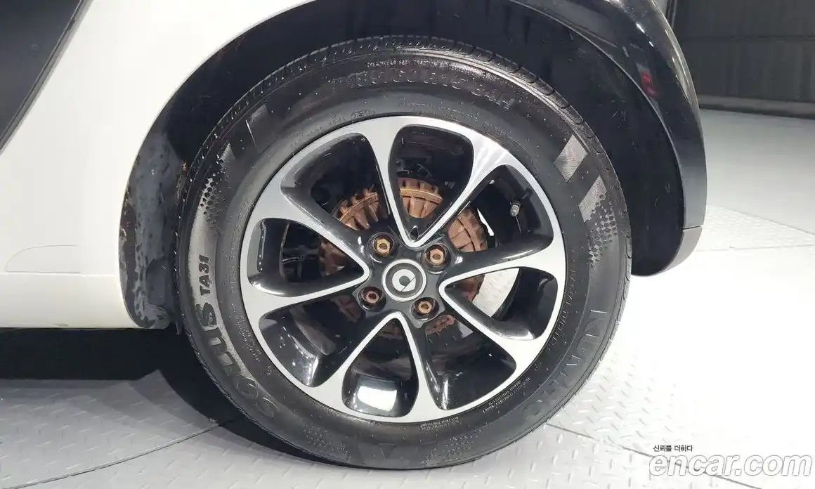 Smart Fortwo 2015 1.0 гидро в Москве № 381689, фото 5