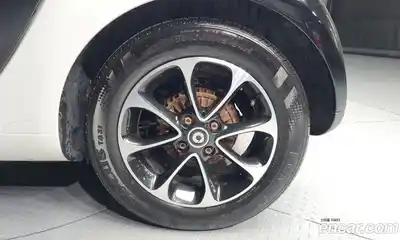 Smart Fortwo 2015 1.0 гидро в Москве № 381689, миниатюра 5