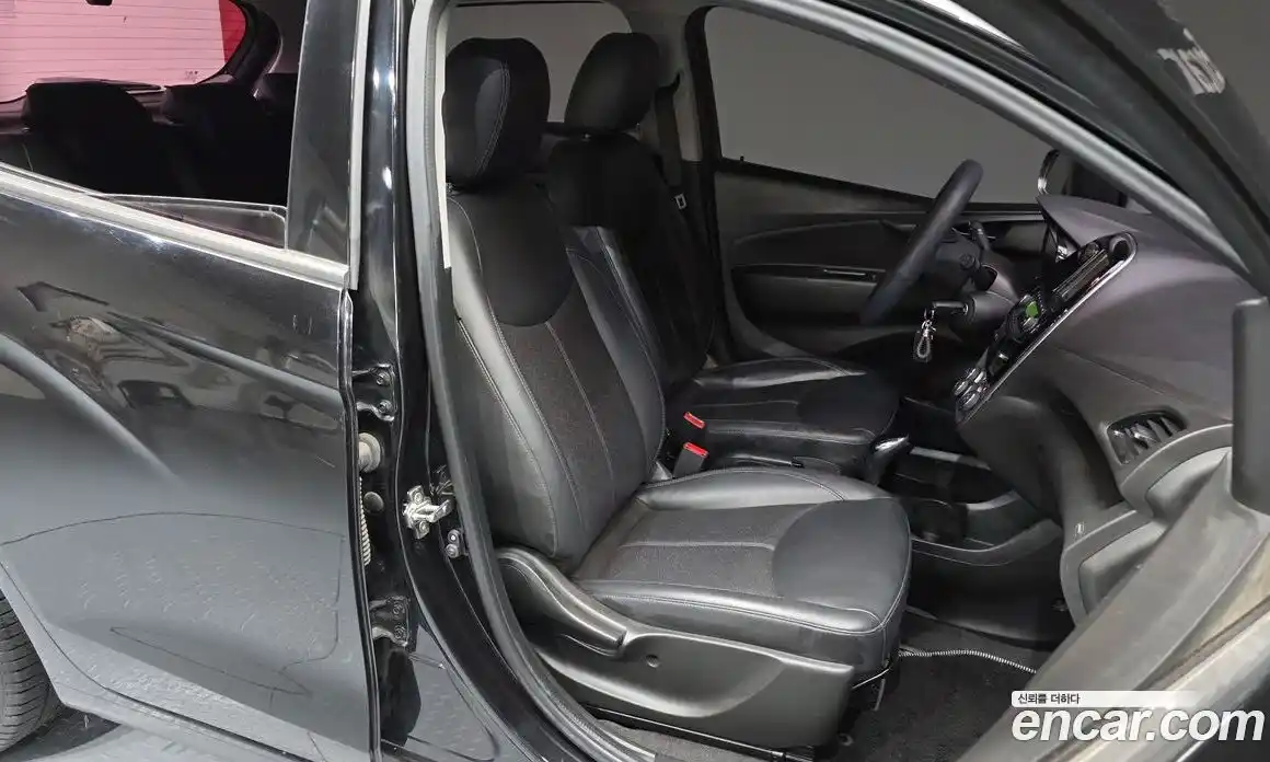 Chevrolet Spark 2017 1.0 гидро в Москве, фото 18