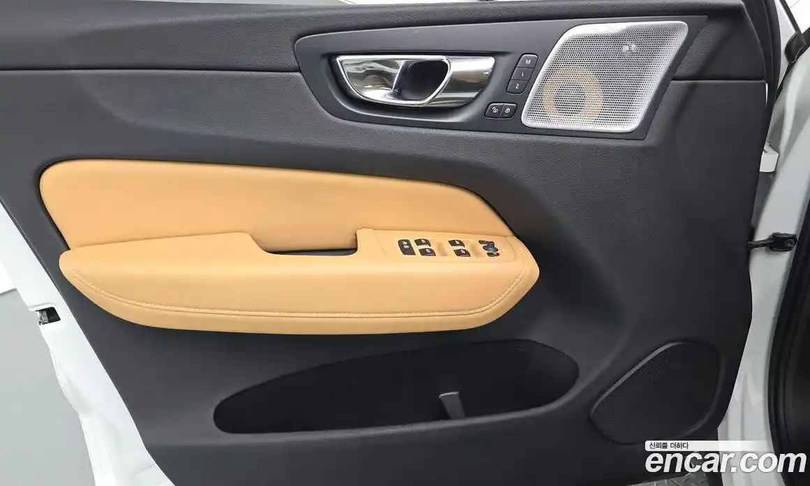 Volvo XC60 2018 2.0 гидро в Москве № 1250043, фото 14