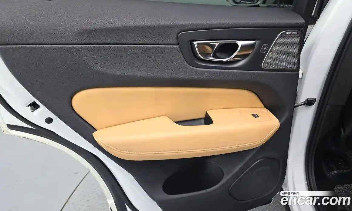 Volvo XC60 2018 2.0 гидро в Москве № 1250043, фото 15