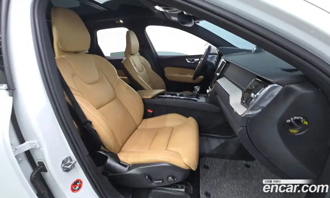 Volvo XC60 2018 2.0 гидро в Москве № 1250043, фото 17