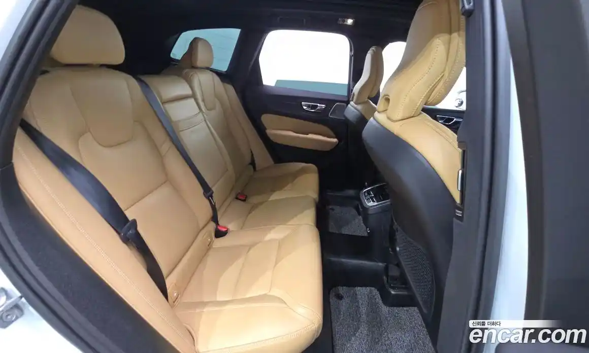 Volvo XC60 2018 2.0 гидро в Москве № 1250043, фото 18