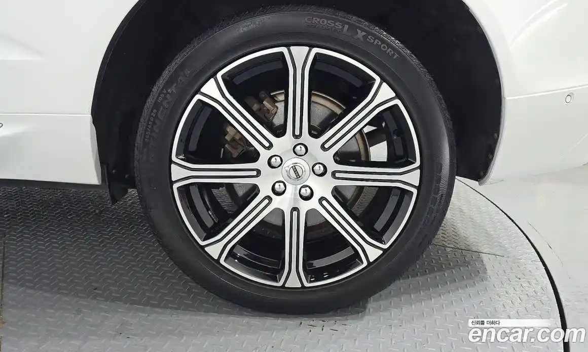 Volvo XC60 2018 2.0 гидро в Москве № 1250043, фото 7