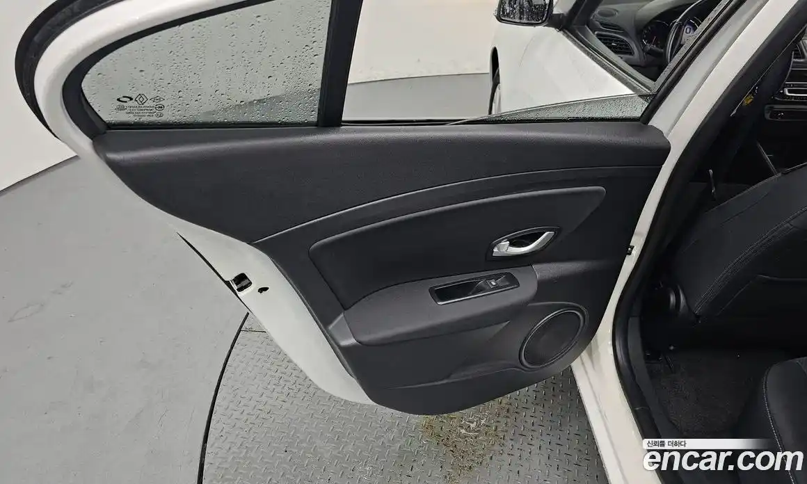 Renault SM3 2013 1.6 гидро в Москве № 1279875, фото 15