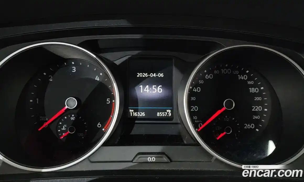 Volkswagen Tiguan 2018 2.0 гидро в Москве № 1281596, фото 11