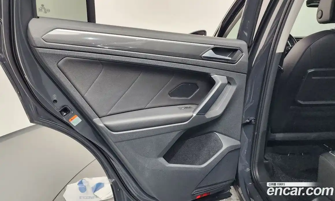 Volkswagen Tiguan 2018 2.0 гидро в Москве № 1281596, фото 15