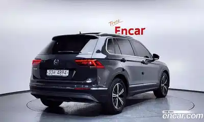 Volkswagen Tiguan 2018 2.0 гидро в Москве № 1281596, миниатюра 2