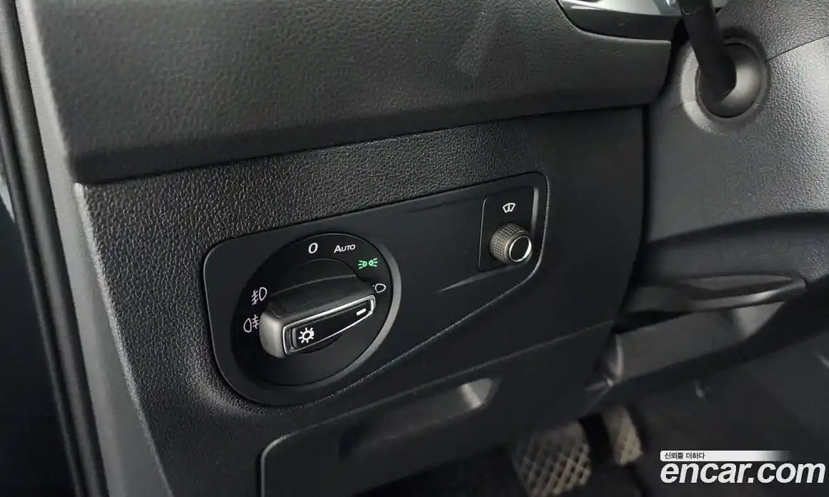 Volkswagen Tiguan 2018 2.0 гидро в Москве № 1281596, фото 28