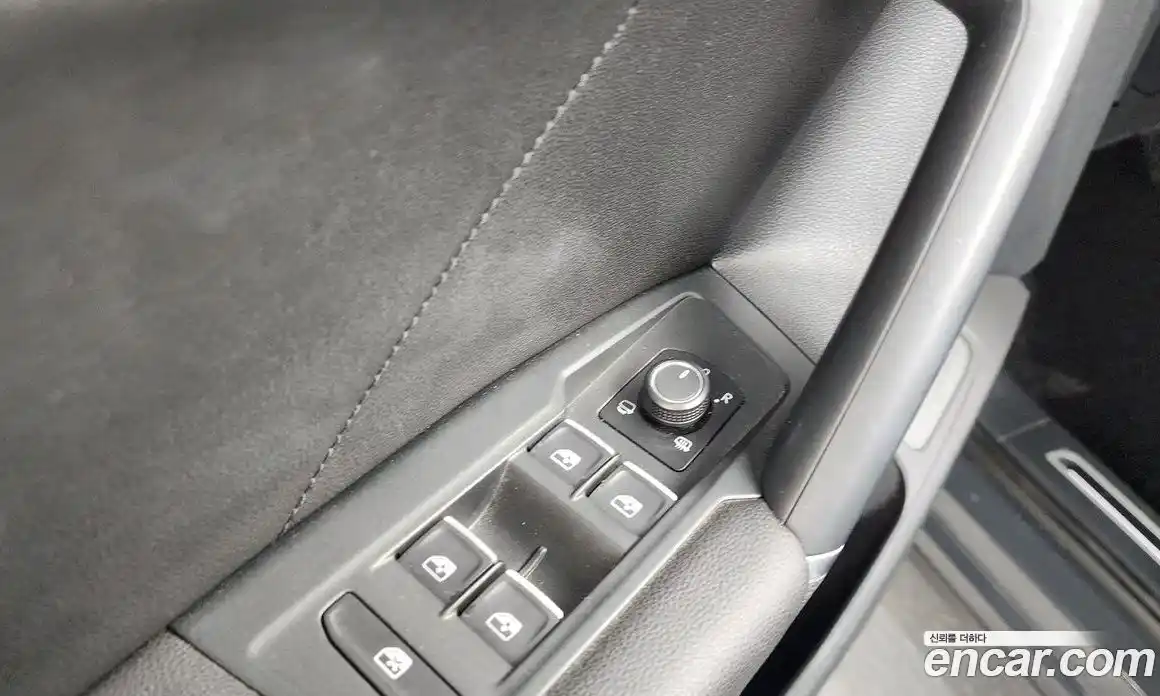 Volkswagen Tiguan 2018 2.0 гидро в Москве № 1281596, фото 39