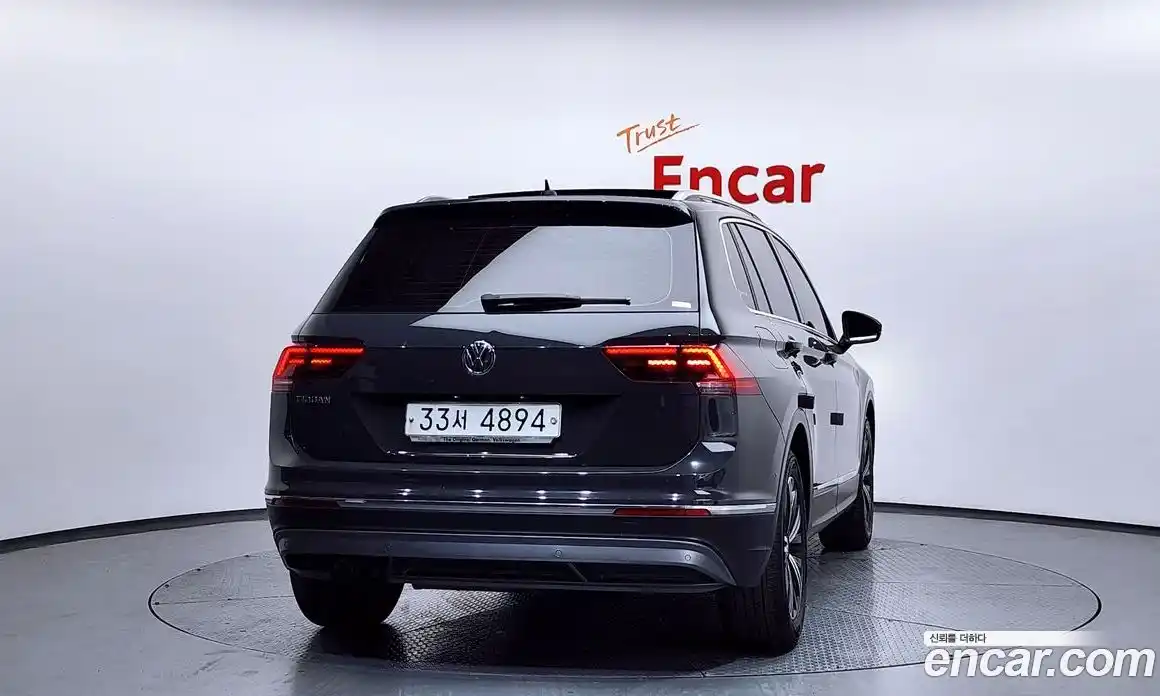 Volkswagen Tiguan 2018 2.0 гидро в Москве № 1281596, фото 4
