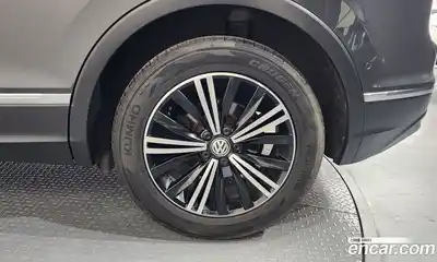 Volkswagen Tiguan 2018 2.0 гидро в Москве № 1281596, миниатюра 7