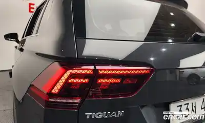 Volkswagen Tiguan 2018 2.0 гидро в Москве № 1281596, миниатюра 9