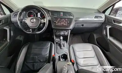 Volkswagen Tiguan 2018 2.0 гидро в Москве № 1281596, миниатюра 10