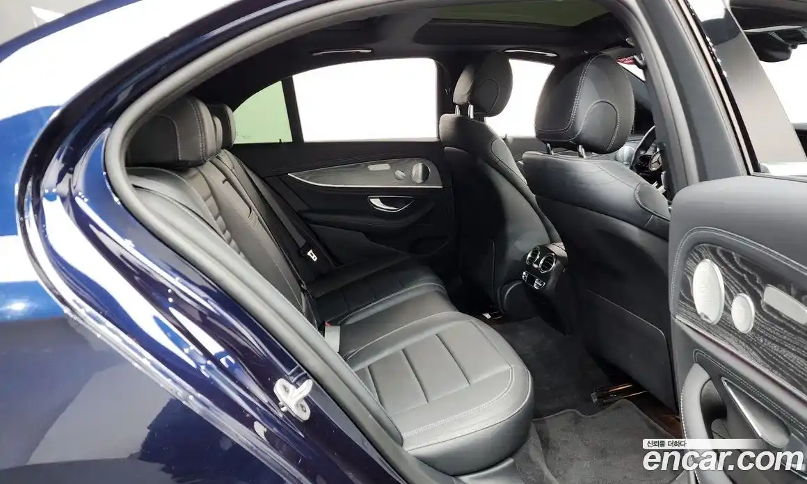 Mercedes-Benz E-Class 2020 2.0 гидро в Москве, фото 16