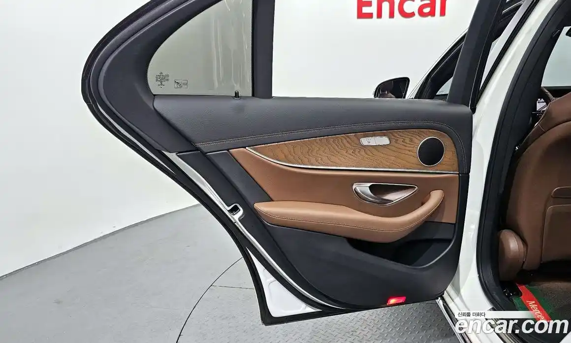 Mercedes-Benz E-Class 2021 2.0 гидро в Москве № 1321943, фото 15