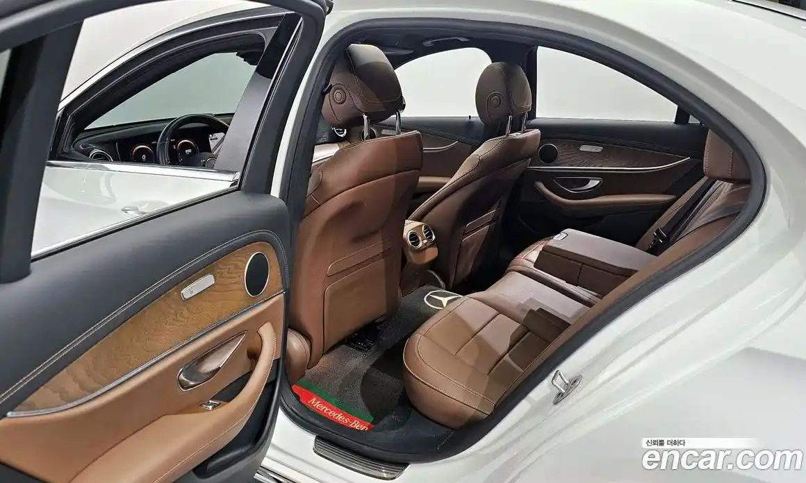 Mercedes-Benz E-Class 2021 2.0 гидро в Москве № 1321943, фото 17