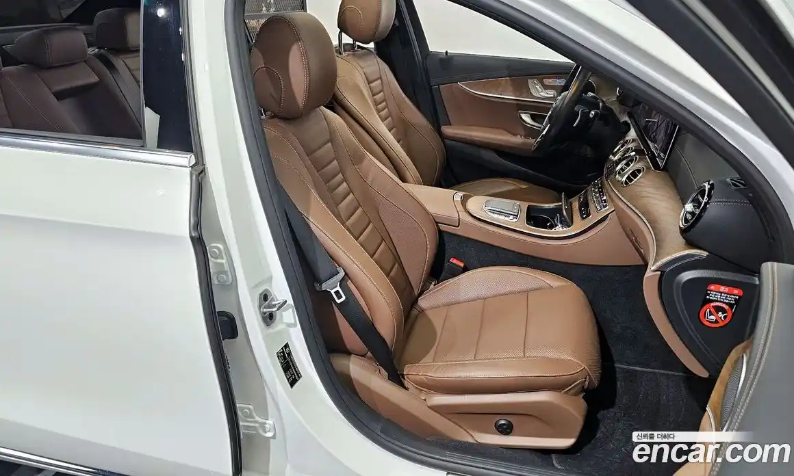 Mercedes-Benz E-Class 2021 2.0 гидро в Москве № 1321943, фото 18