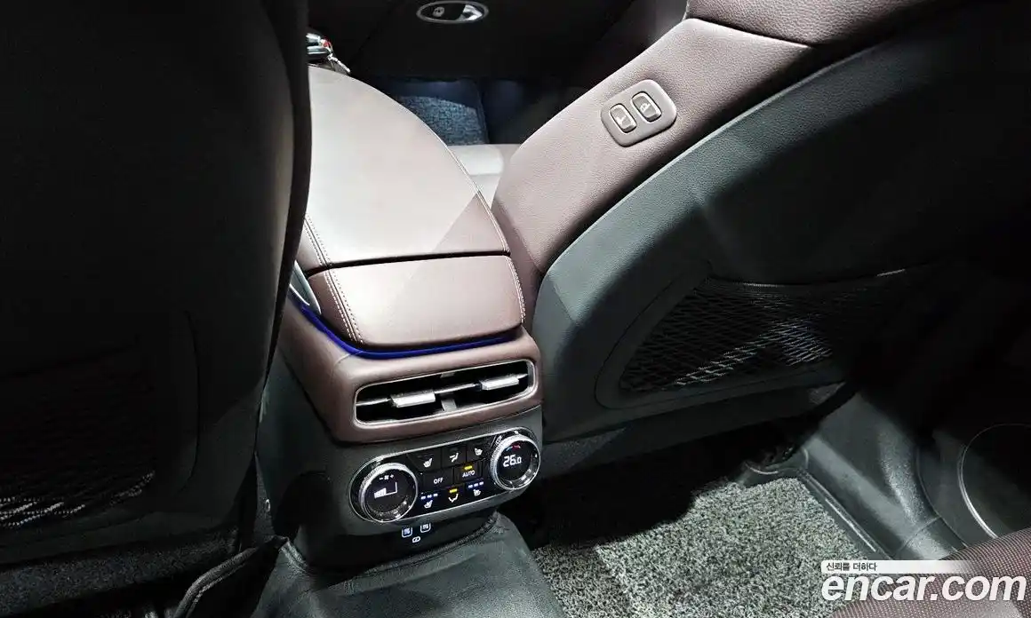 Genesis GV70 2022 2.5 гидро в Москве № 1343423, фото 24