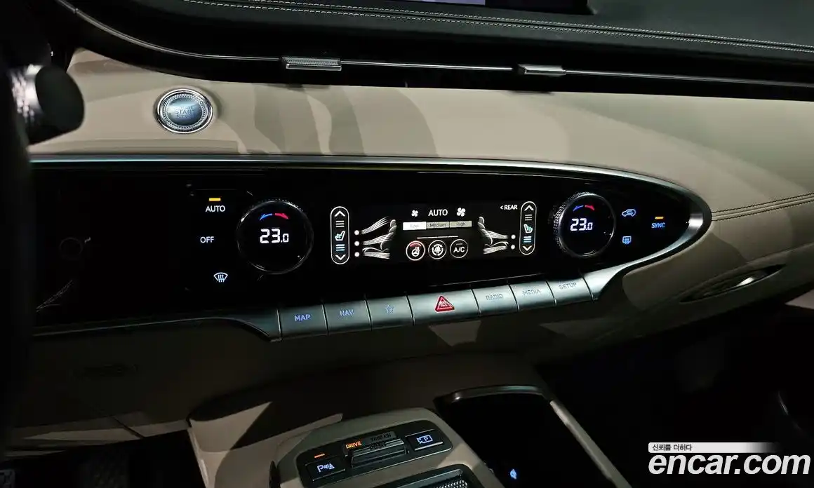 Genesis GV70 2021 2.5 гидро в Москве № 1343532, фото 23