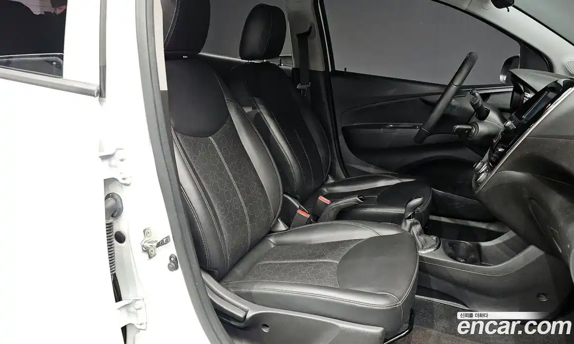 Chevrolet Spark 2017 1.0 гидро в Москве, фото 17