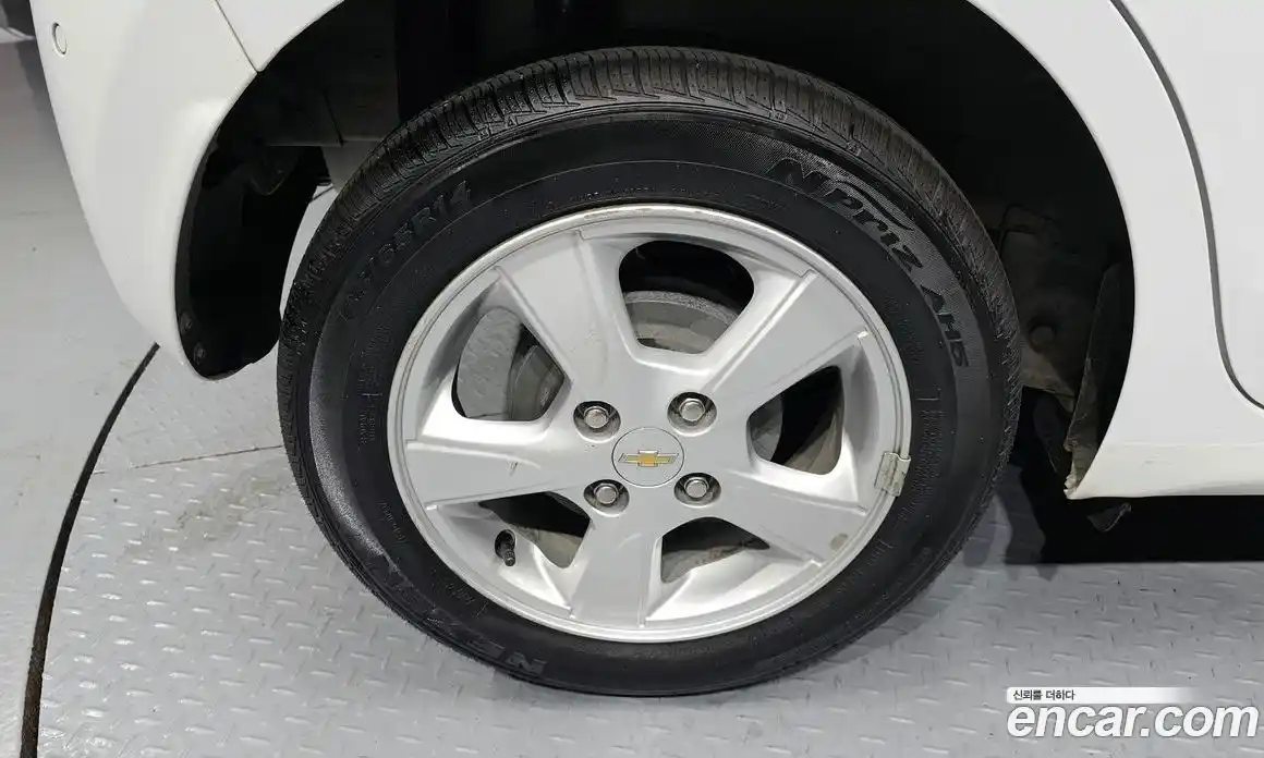 Chevrolet Spark 2017 1.0 гидро в Москве, фото 5