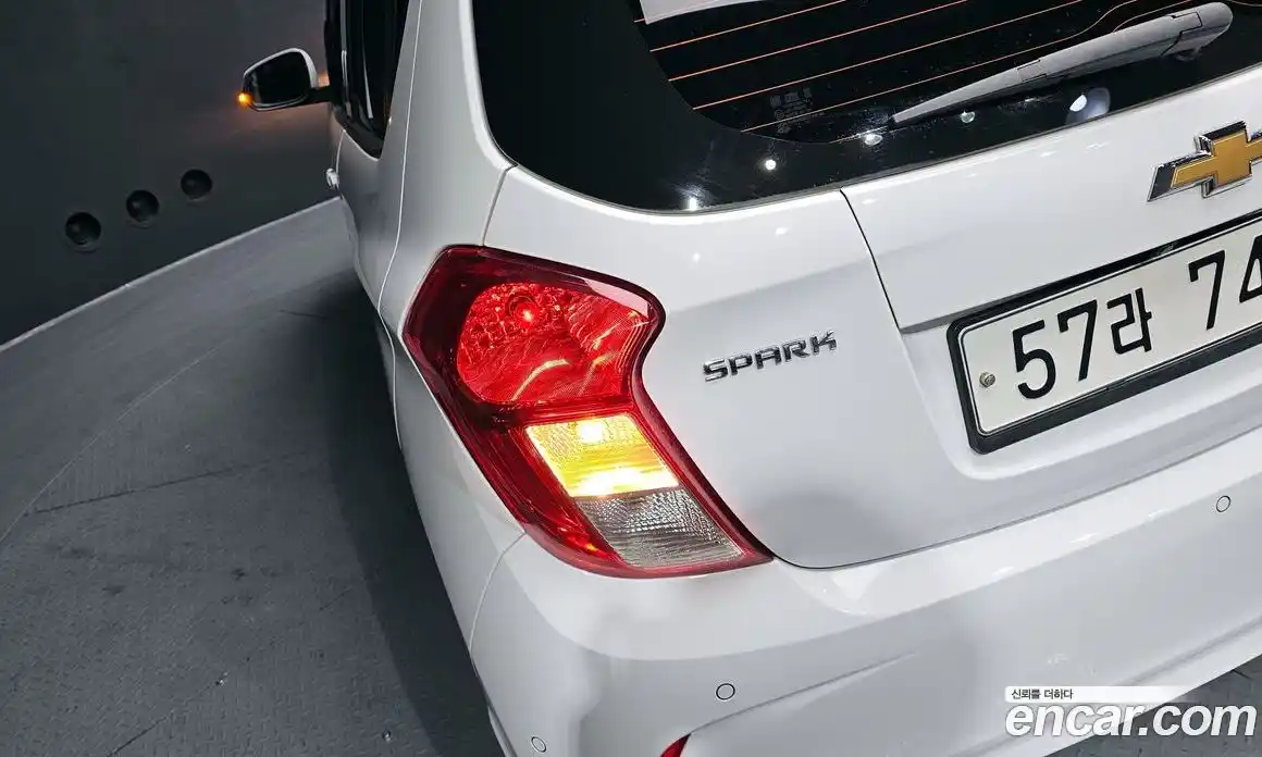 Chevrolet Spark 2017 1.0 гидро в Москве, фото 9