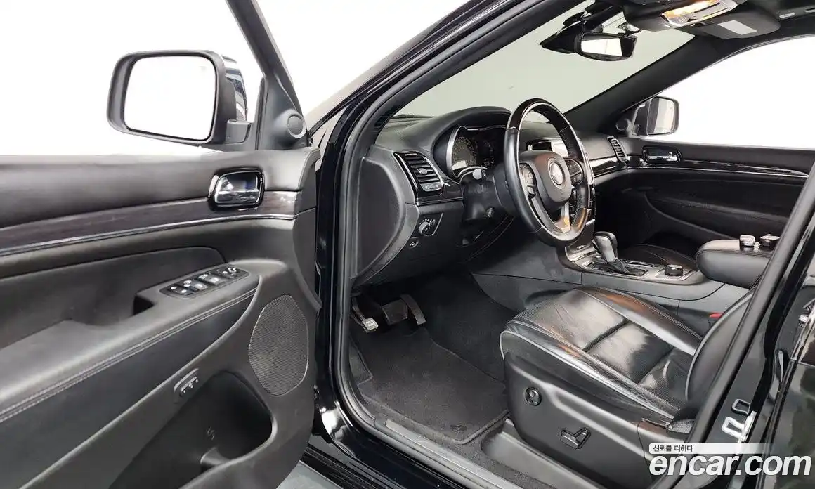 Jeep Cherokee 2019 3.6 гидро в Москве № 1350633, фото 13