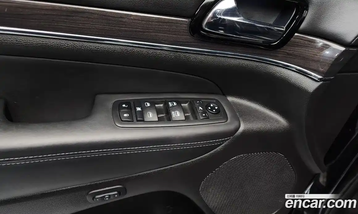 Jeep Cherokee 2019 3.6 гидро в Москве № 1350633, фото 31