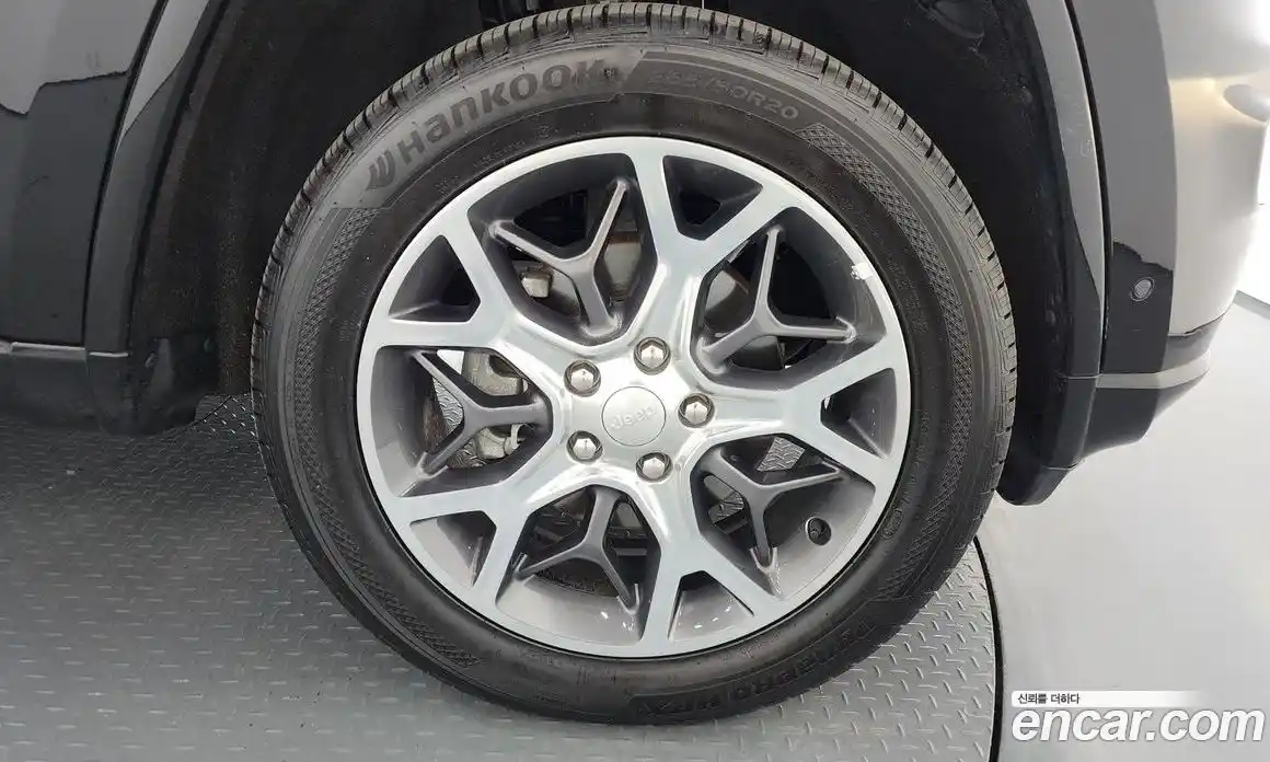 Jeep Cherokee 2019 3.6 гидро в Москве № 1350633, фото 7