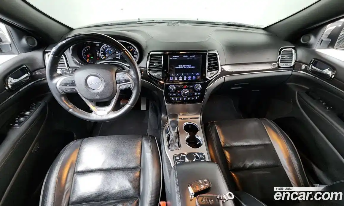 Jeep Cherokee 2019 3.6 гидро в Москве № 1350633, фото 10