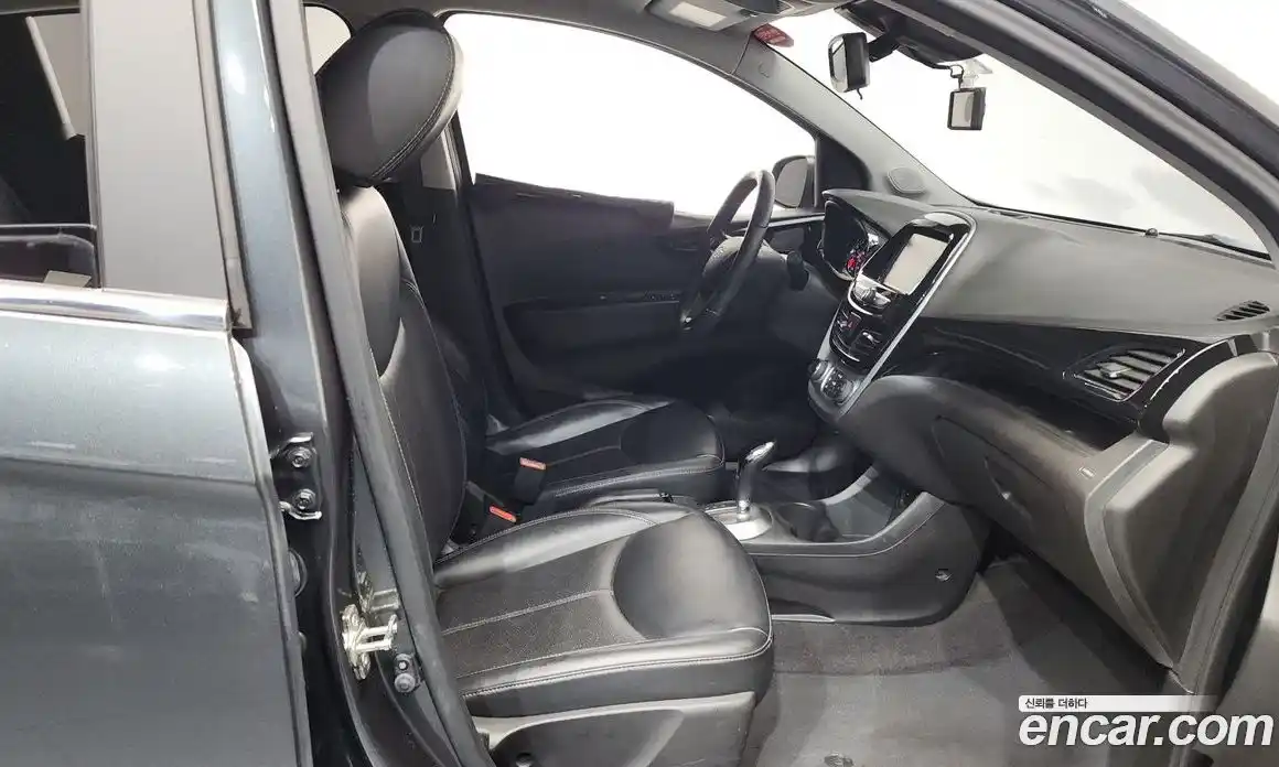 Chevrolet Spark 2017 1.0 гидро в Москве, фото 16