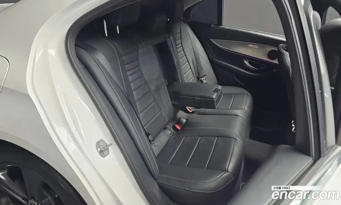 Mercedes-Benz E-Class 2018 2.0 гидро в Москве № 1403578, фото 16