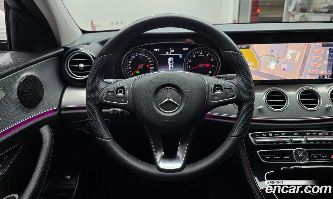 Mercedes-Benz E-Class 2018 2.0 гидро в Москве № 1403578, фото 19