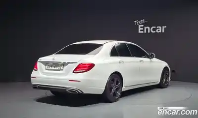 Mercedes-Benz E-Class 2018 2.0 гидро в Москве № 1403578, миниатюра 2