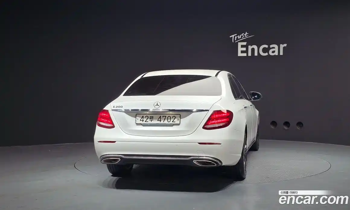 Mercedes-Benz E-Class 2018 2.0 гидро в Москве № 1403578, фото 4