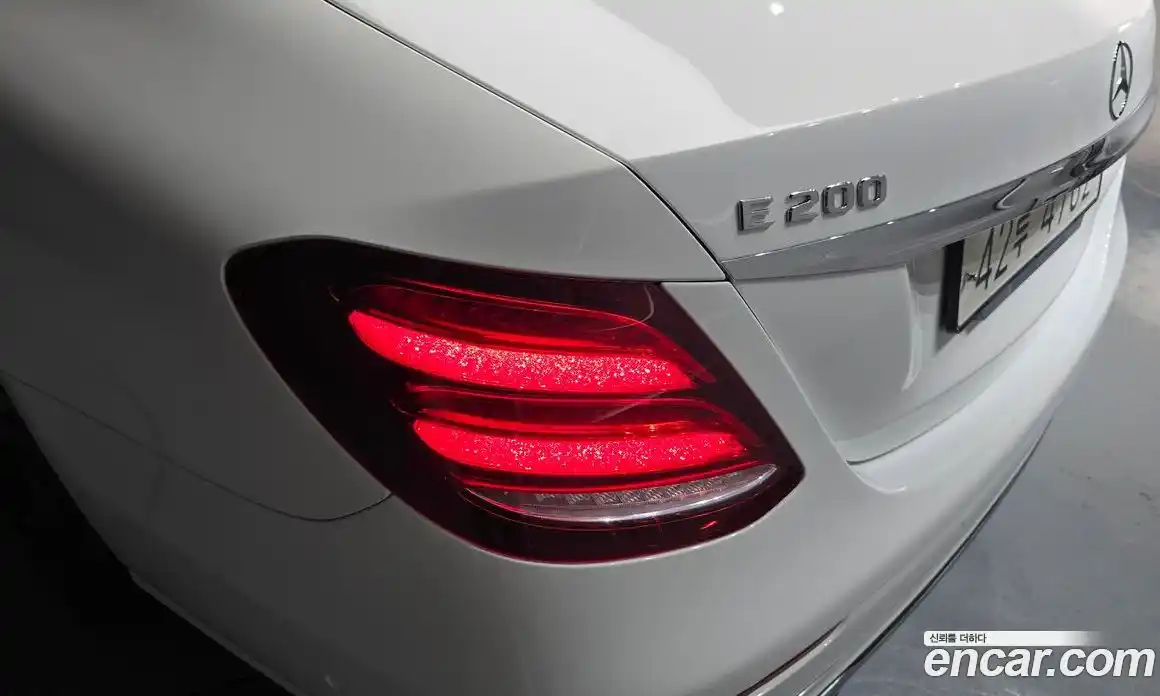 Mercedes-Benz E-Class 2018 2.0 гидро в Москве № 1403578, фото 9